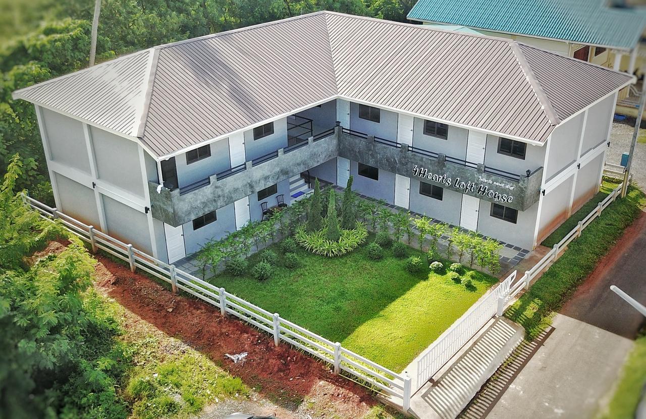 ホテル 4Hearts Loft House スラート・ターニー エクステリア 写真